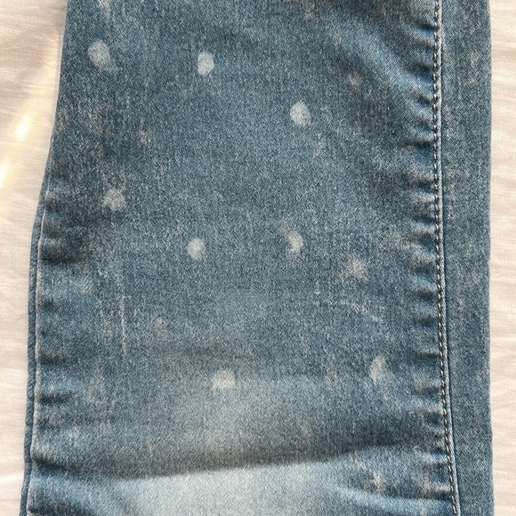 No Boundaries stretchy jean capris - Picture 8 of 10